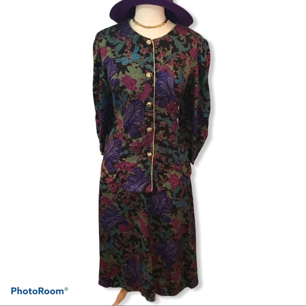 Vintage Floral/ Paisley Print 2- Piece Skirt Set